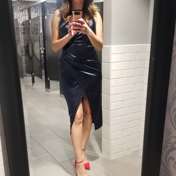 Dress - Picture 2 of 5